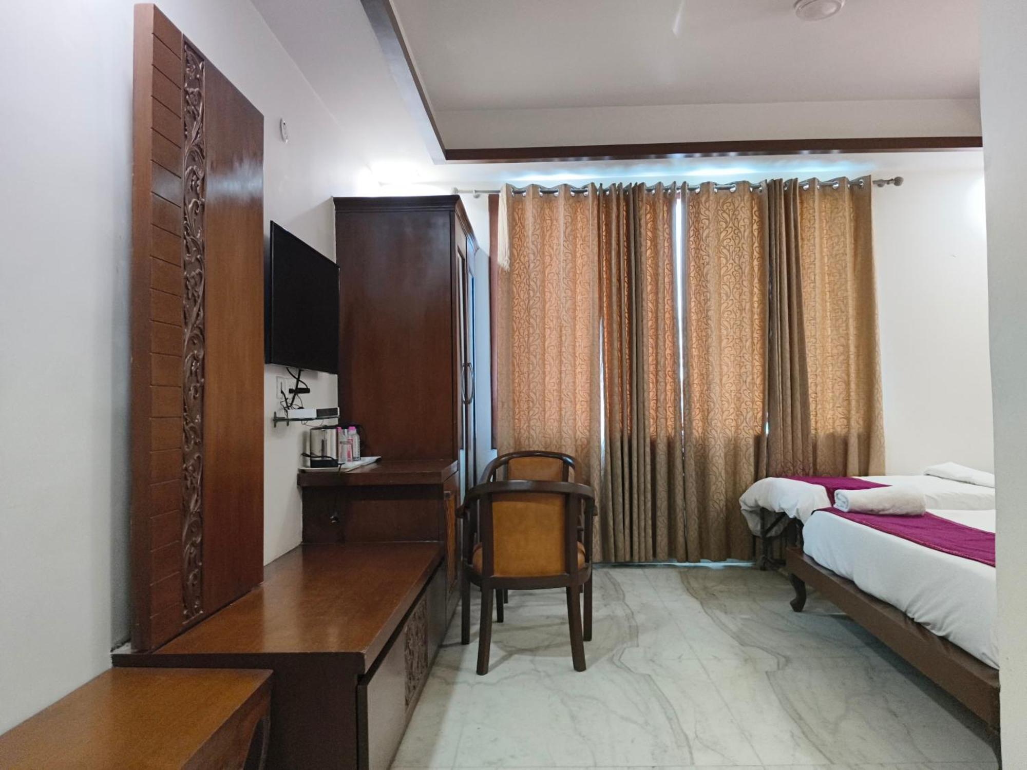 Hotel Grande By Goyal Hoteliers Agra (Uttar Pradesh)