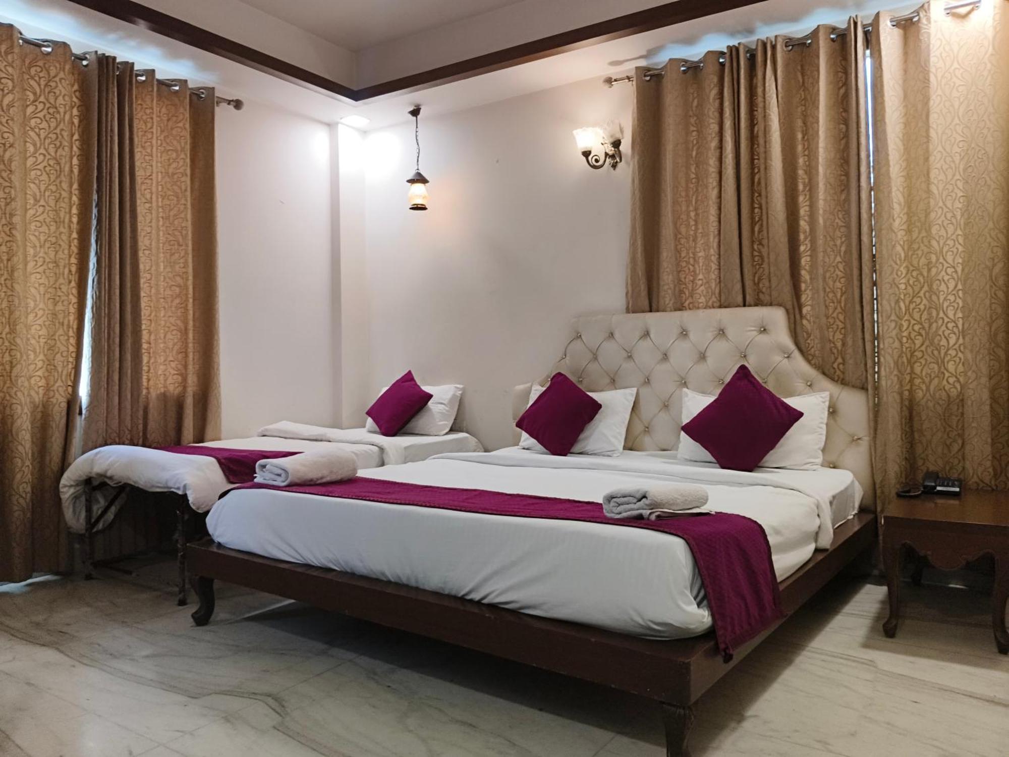Grande By Goyal Hoteliers Hotel 3*